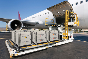 Преимущества и особенности авиаперевозки грузов